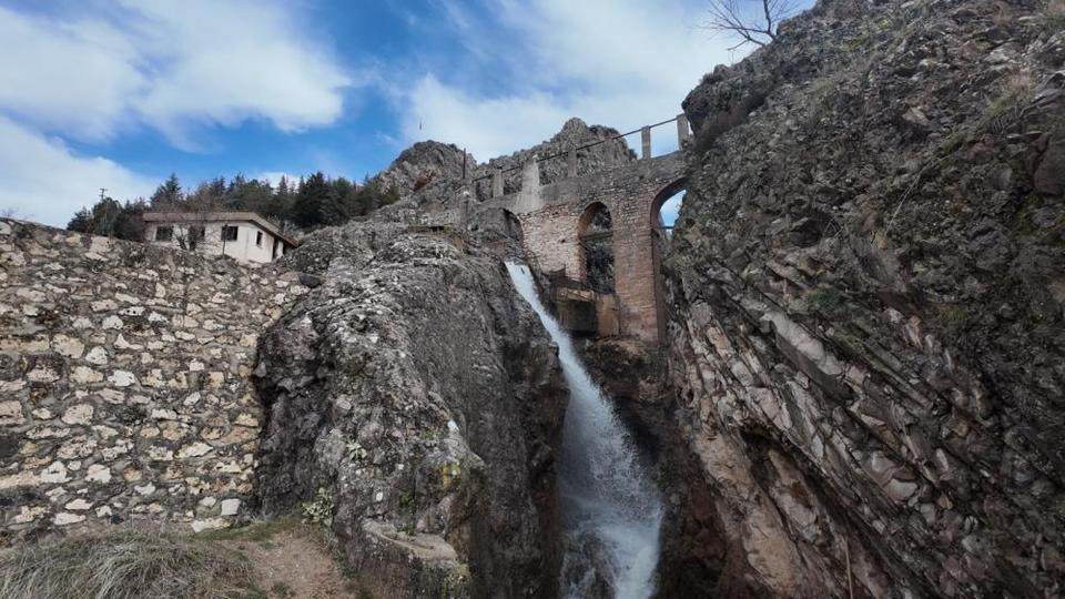 Kayıp kız çocuğunun cansız bedeni dere kenarında bulundu