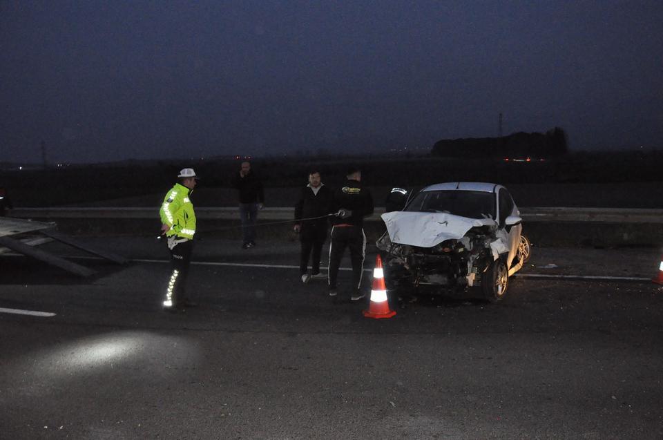 MANİSA'DA FECİ KAZA: 2 ÖLÜ, 5 YARALI